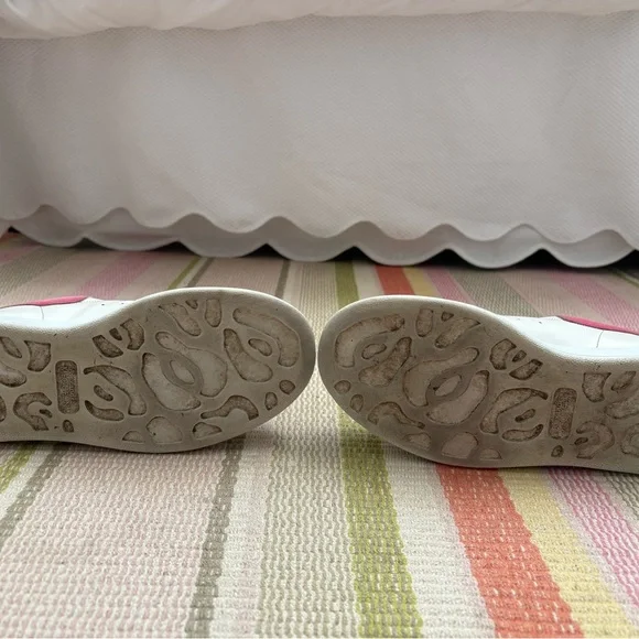 Alexander McQueen Oversized Sneaker - White and Pink Suede - Picture 7 of 8
